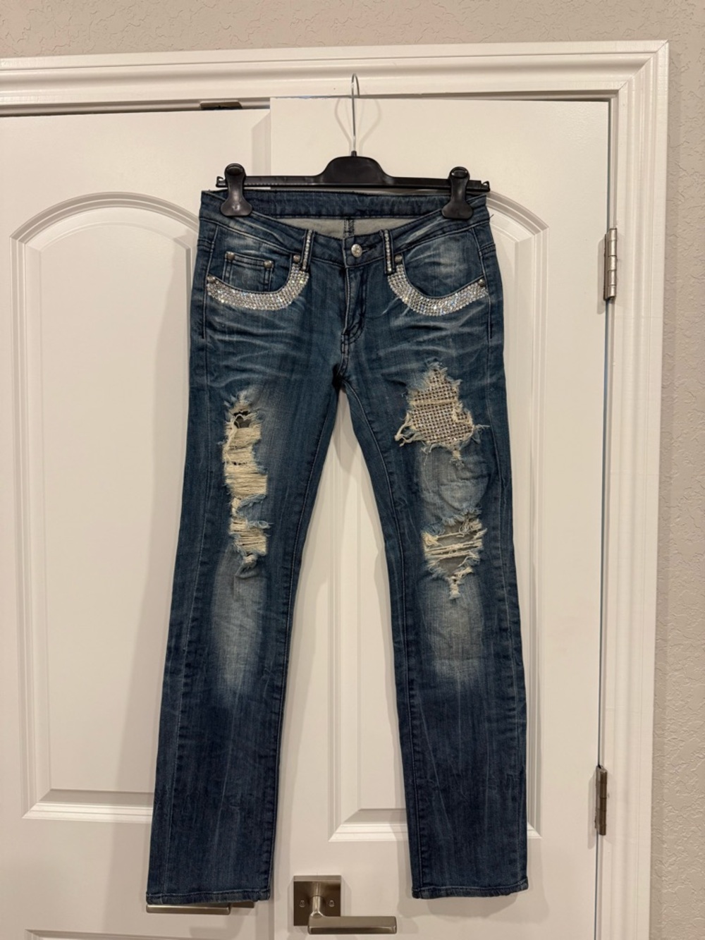 Embellished Dark Blue Straight-Leg Women's Jeans